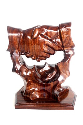 【廠家直銷批發(fā)零售木雕商務(wù)禮品 誠(chéng)信擺件一件發(fā)辦公用品】?jī)r(jià)格,廠家,圖片,木質(zhì)、竹質(zhì)工藝品,如皋市下原鎮(zhèn)振新紅木工藝品廠-