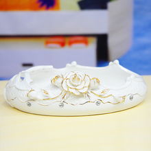 供應(yīng)高溫陶瓷果盤 手工捏花鑲鉆工藝與家居擺件批發(fā)指南